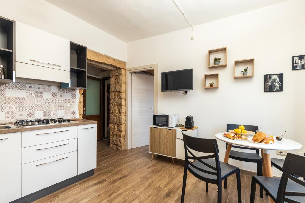 Apartmán Dommu Anna Baunei Exteriér fotografie