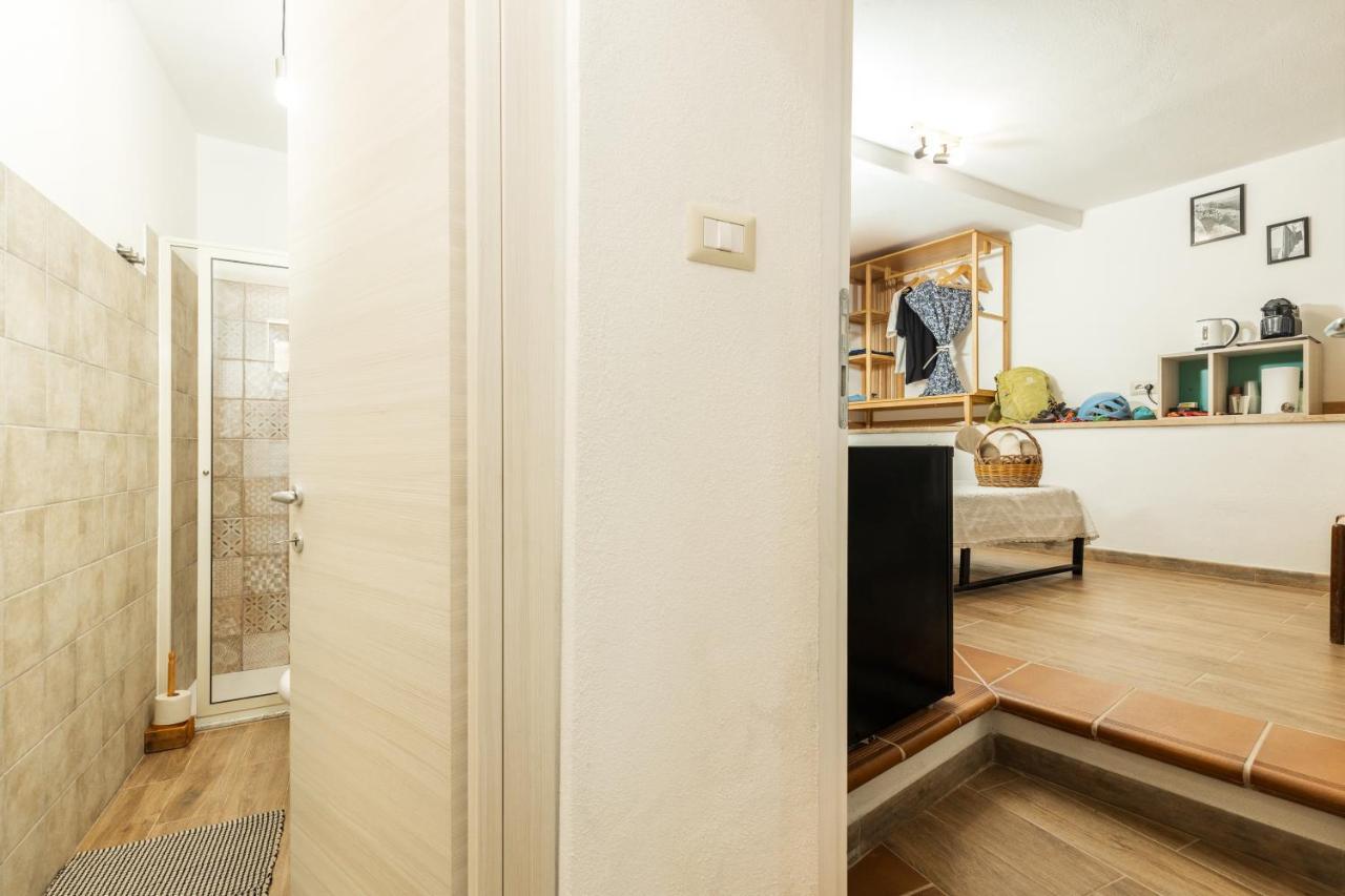 Apartmán Dommu Anna Baunei Exteriér fotografie