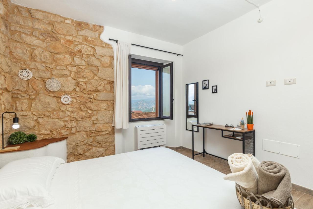 Apartmán Dommu Anna Baunei Exteriér fotografie
