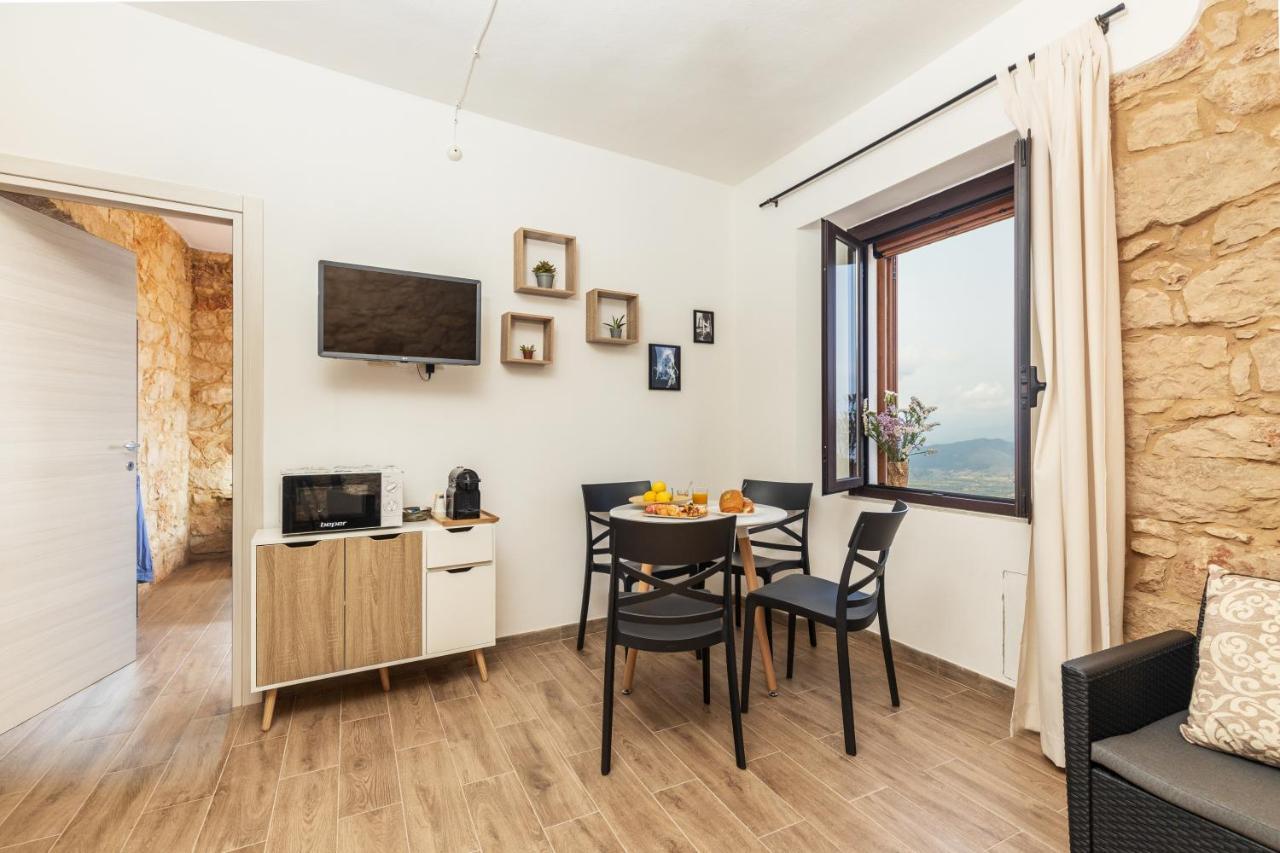 Apartmán Dommu Anna Baunei Exteriér fotografie